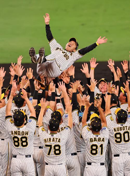 阪神タイガース・安藤優也さん（21回生）優勝おめでとうございます！
